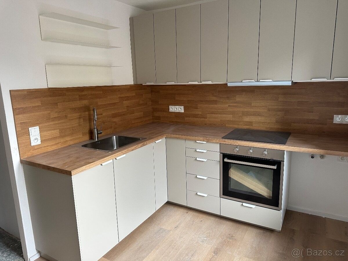 Byty, Břidličná, 793 51