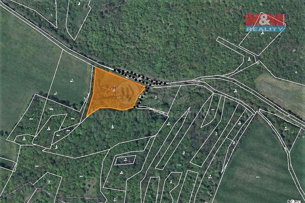Louka, 5 813 m²