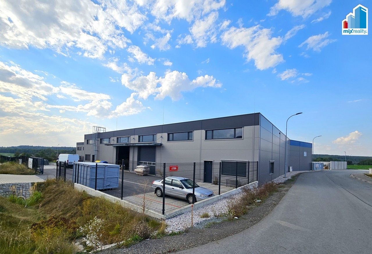 Sklady, Šlovická, Dobřany, 669 m²