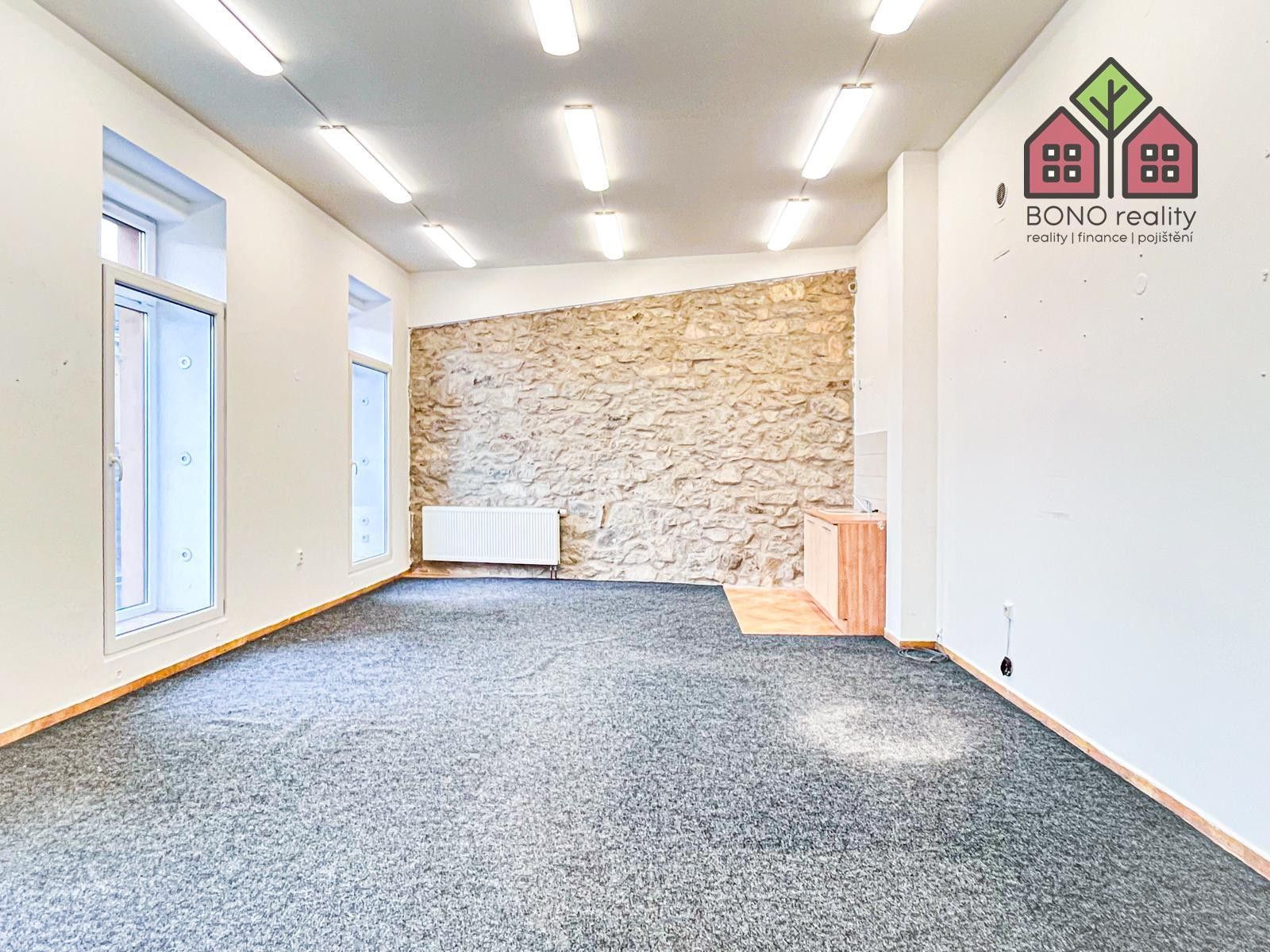 Obchodní prostory, U Nádraží, Ústí nad Labem, 65 m²