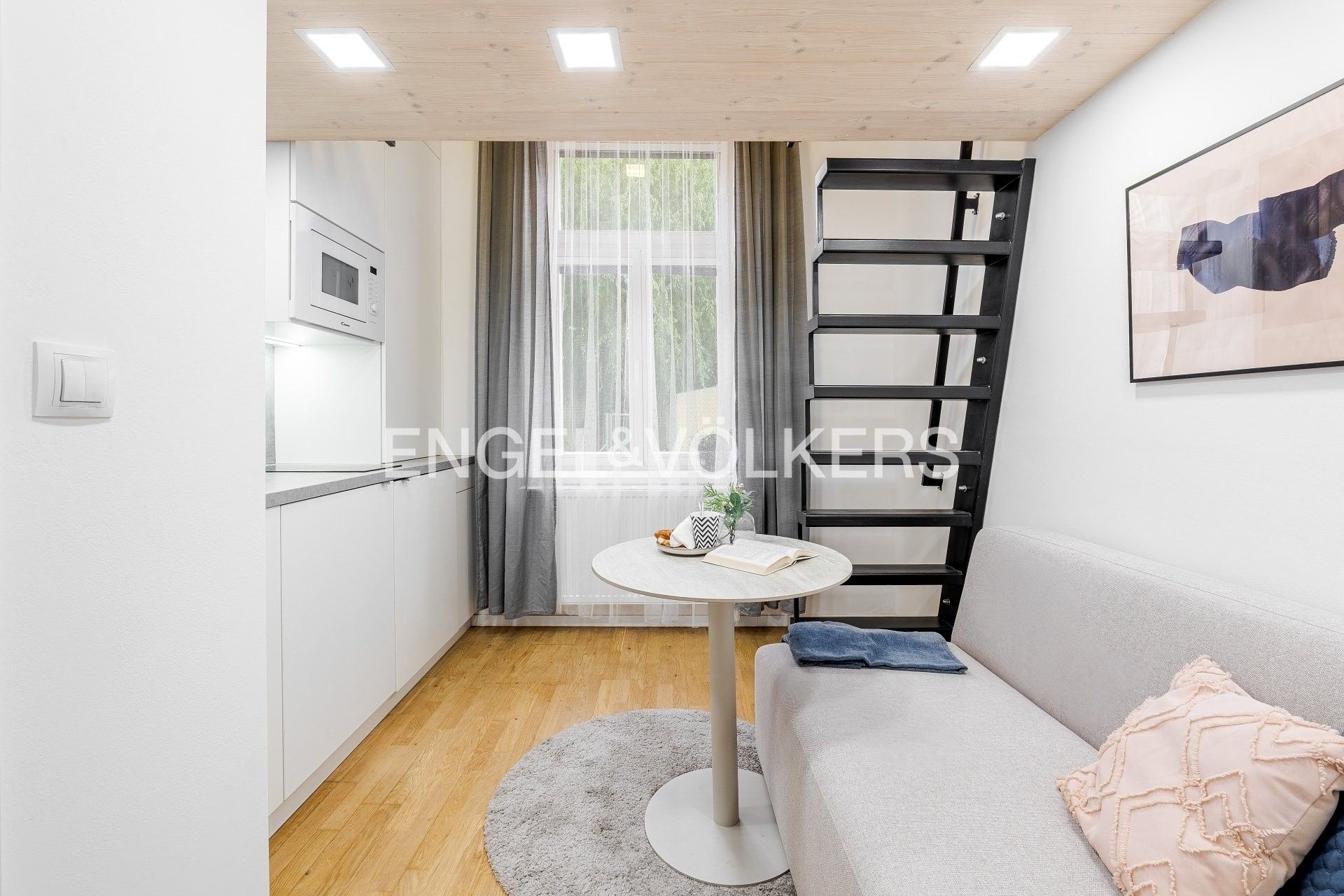 Prodej byt 1+kk - Baranova 674, Praha Žižkov, 18 m² - 5