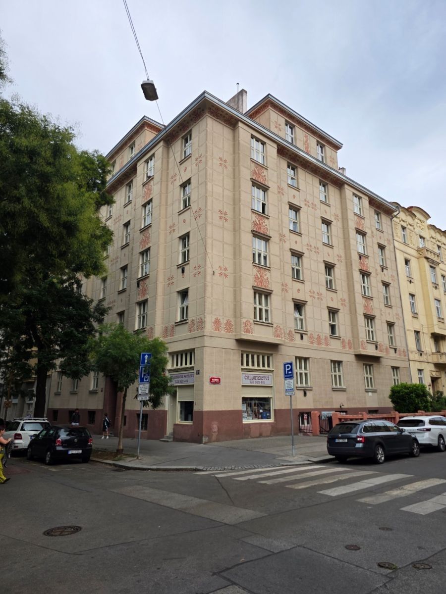2+kk, Puškinovo náměstí, Praha - Bubeneč, 53 m² - 2
