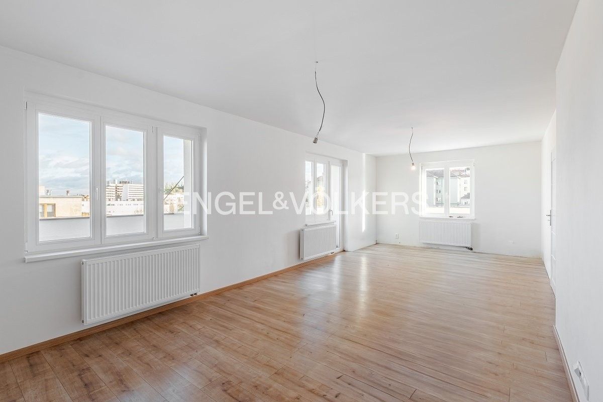 3+1, Nad Kajetánkou, Praha, 94 m²