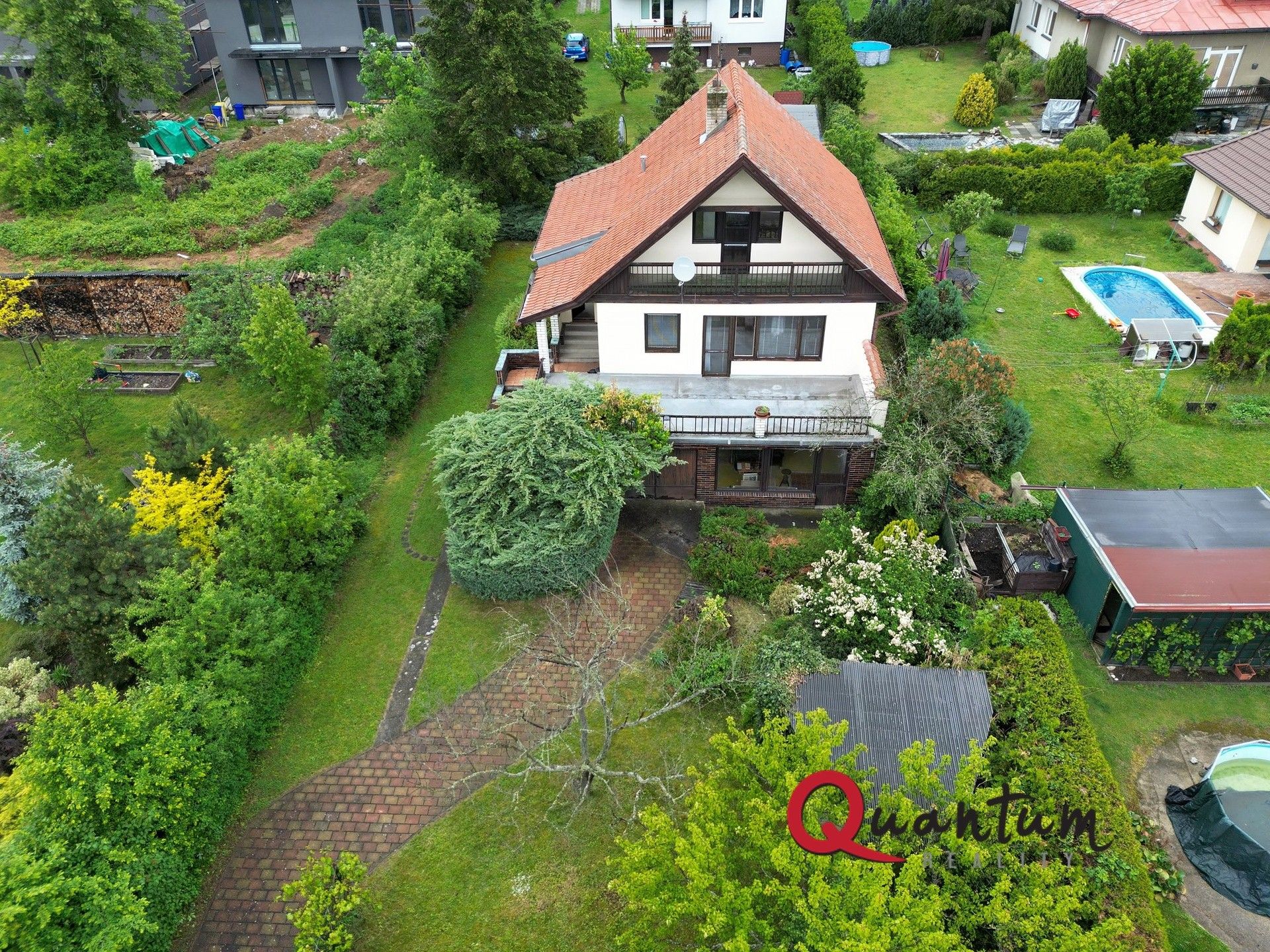 Prodej dům - Lomená, Jíloviště, 250 m²