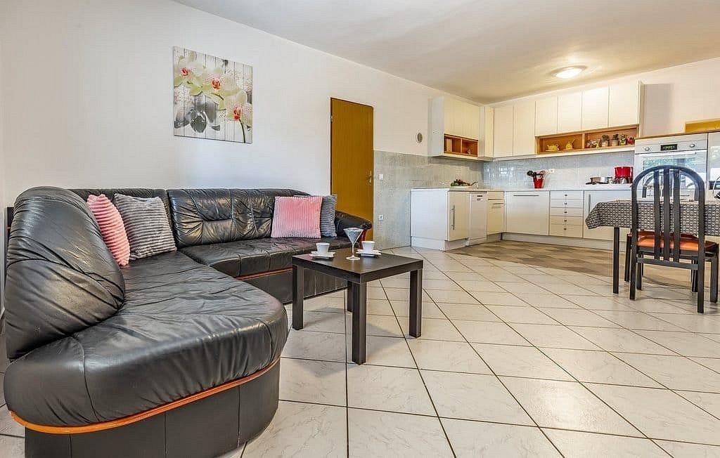 Prodej rodinný dům - Medulin, HR, 200 m² - 5