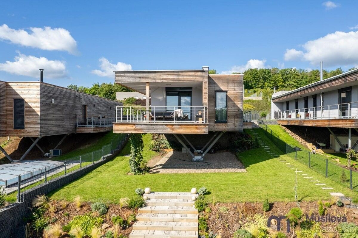 Prodej dům - Bílina, 418 01, 175 m²