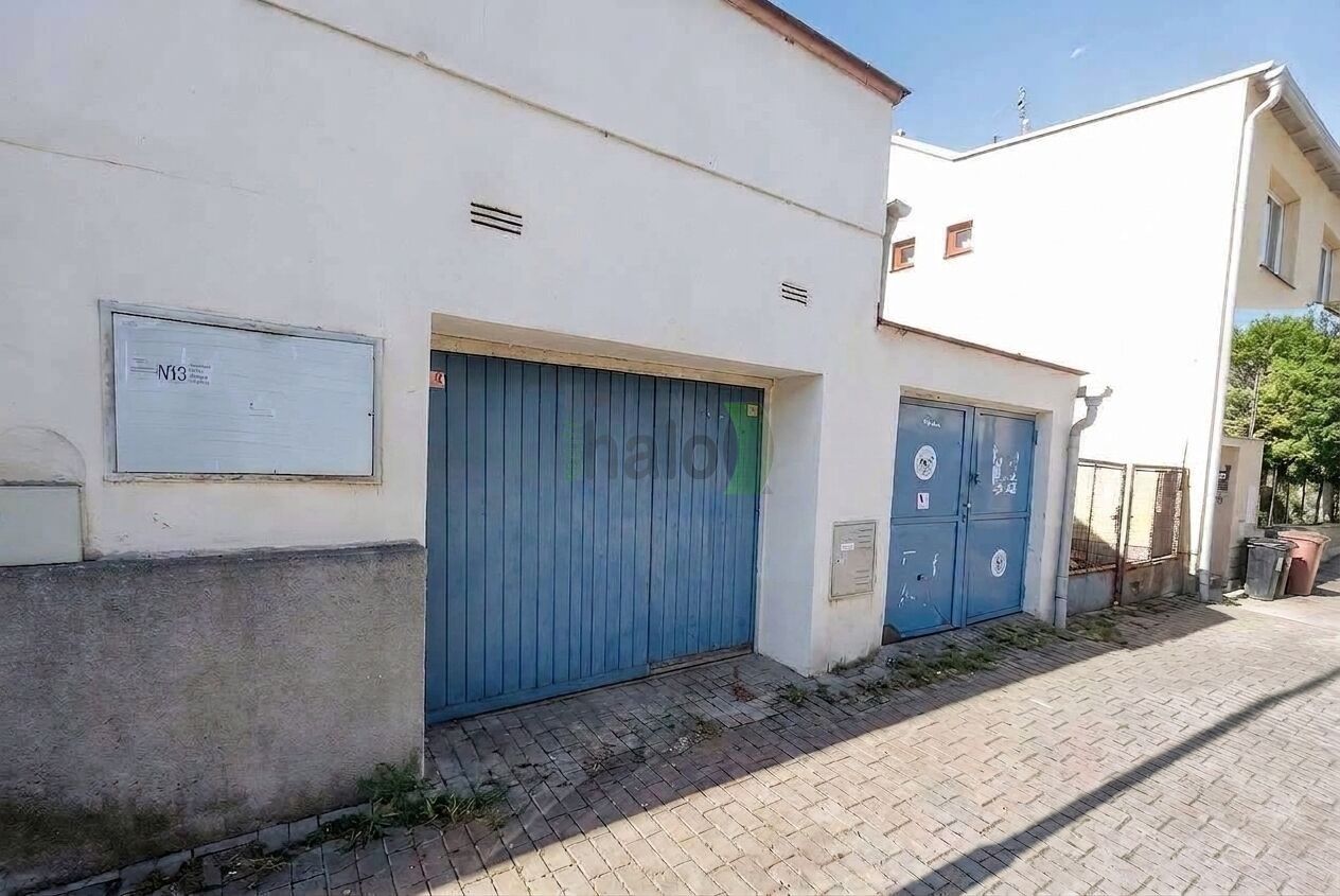 Garáže, České Budějovice 6, České Budějovice, 69 m² - 1