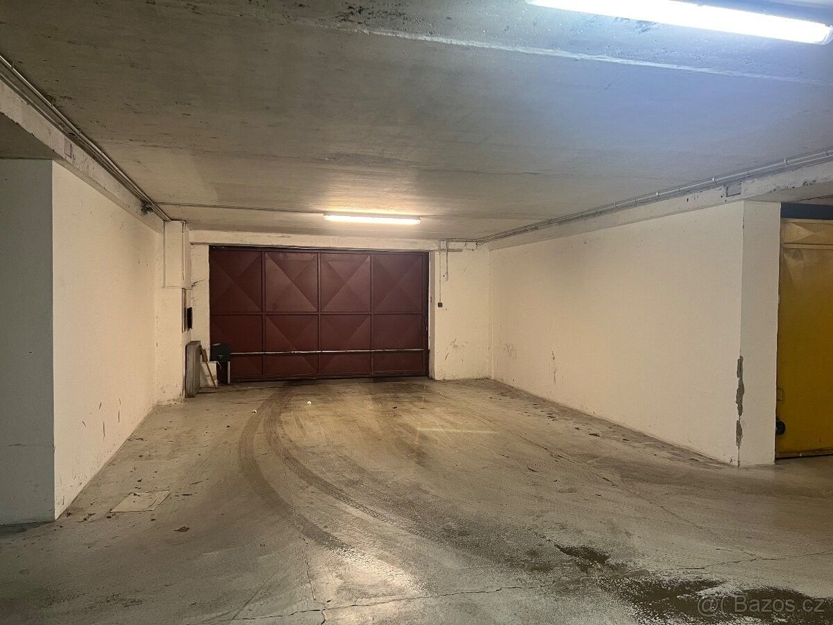 Pronájem garáž - Praha, 161 00