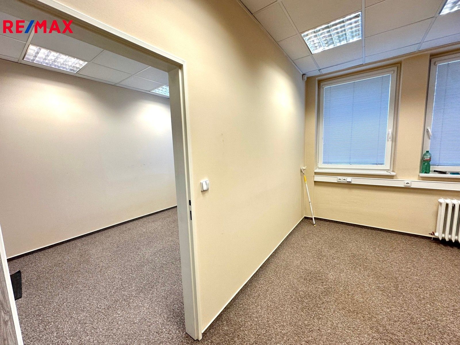 Pronájem kancelář - Jiráskova 1284, Vsetín, 32 m²