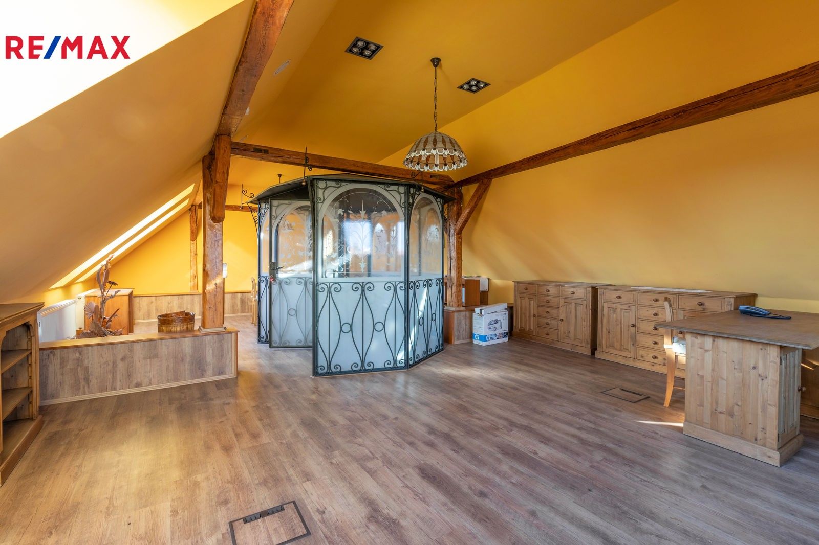 Pronájem kancelář - 9. května, Roudnice nad Labem, 85 m²