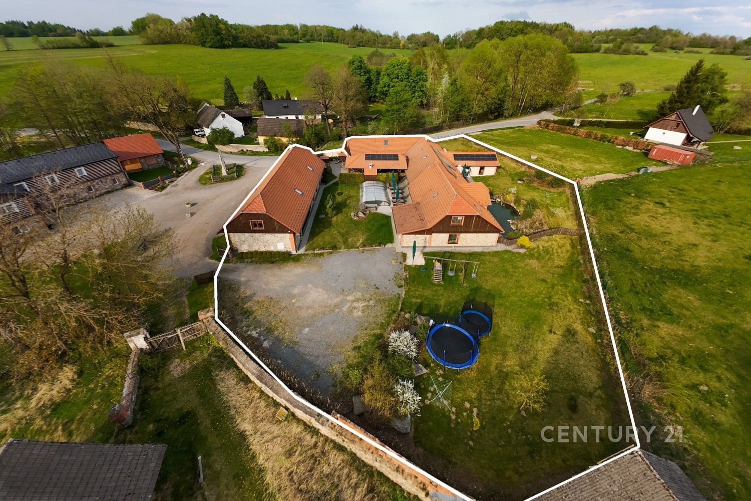 Ubytovací zařízení, Jistebnice, okres Tábor, 1 320 m² - 2