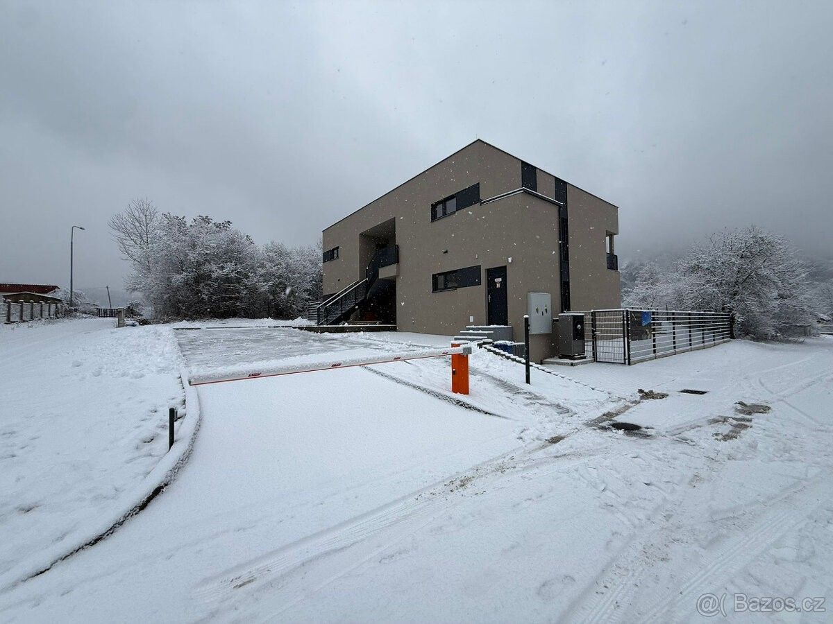 Byty, Slapy nad Vltavou, 252 08