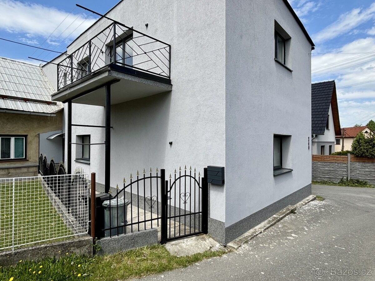 Pronájem byt - Hodslavice, 742 71