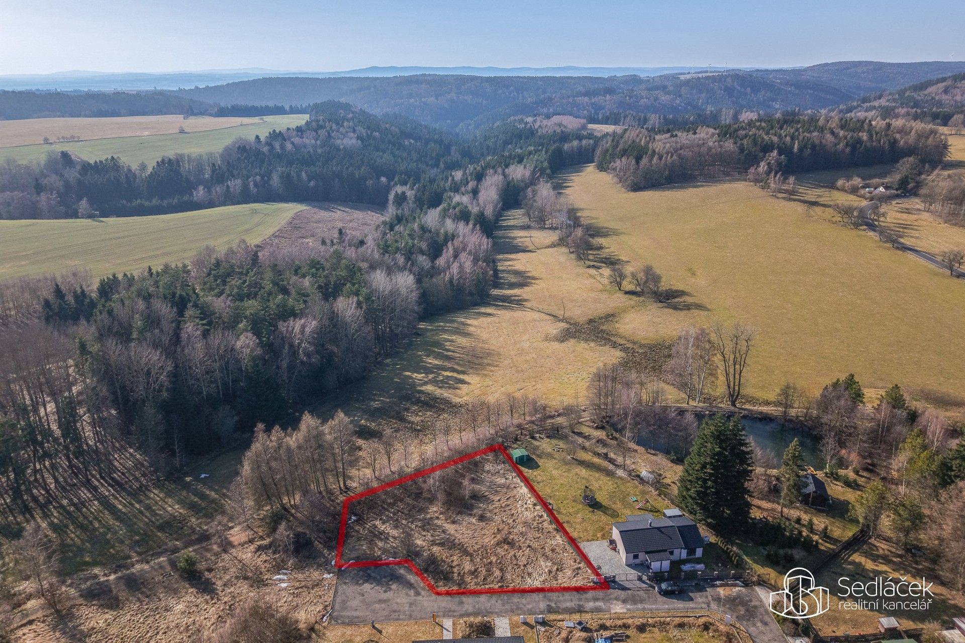 Prodej pozemek pro bydlení - Krajková, 1 390 m²