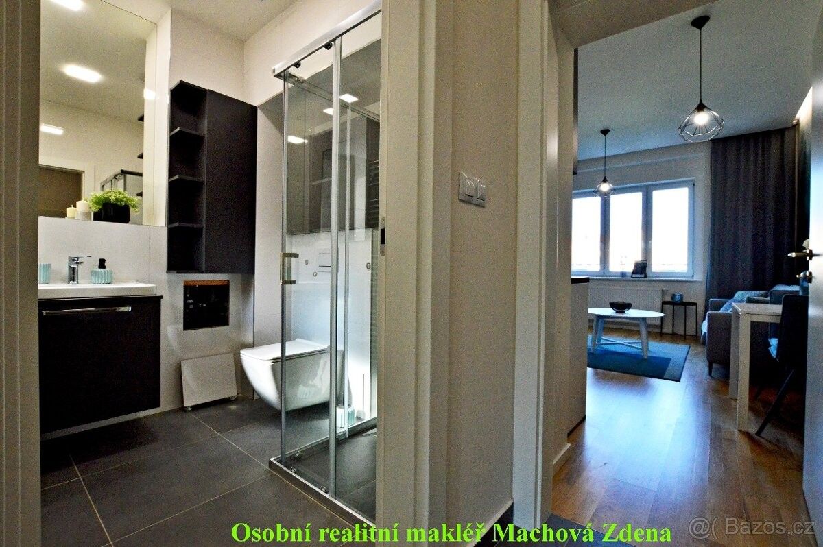 Pronájem byt 2+kk - Praha, 180 00, 44 m²
