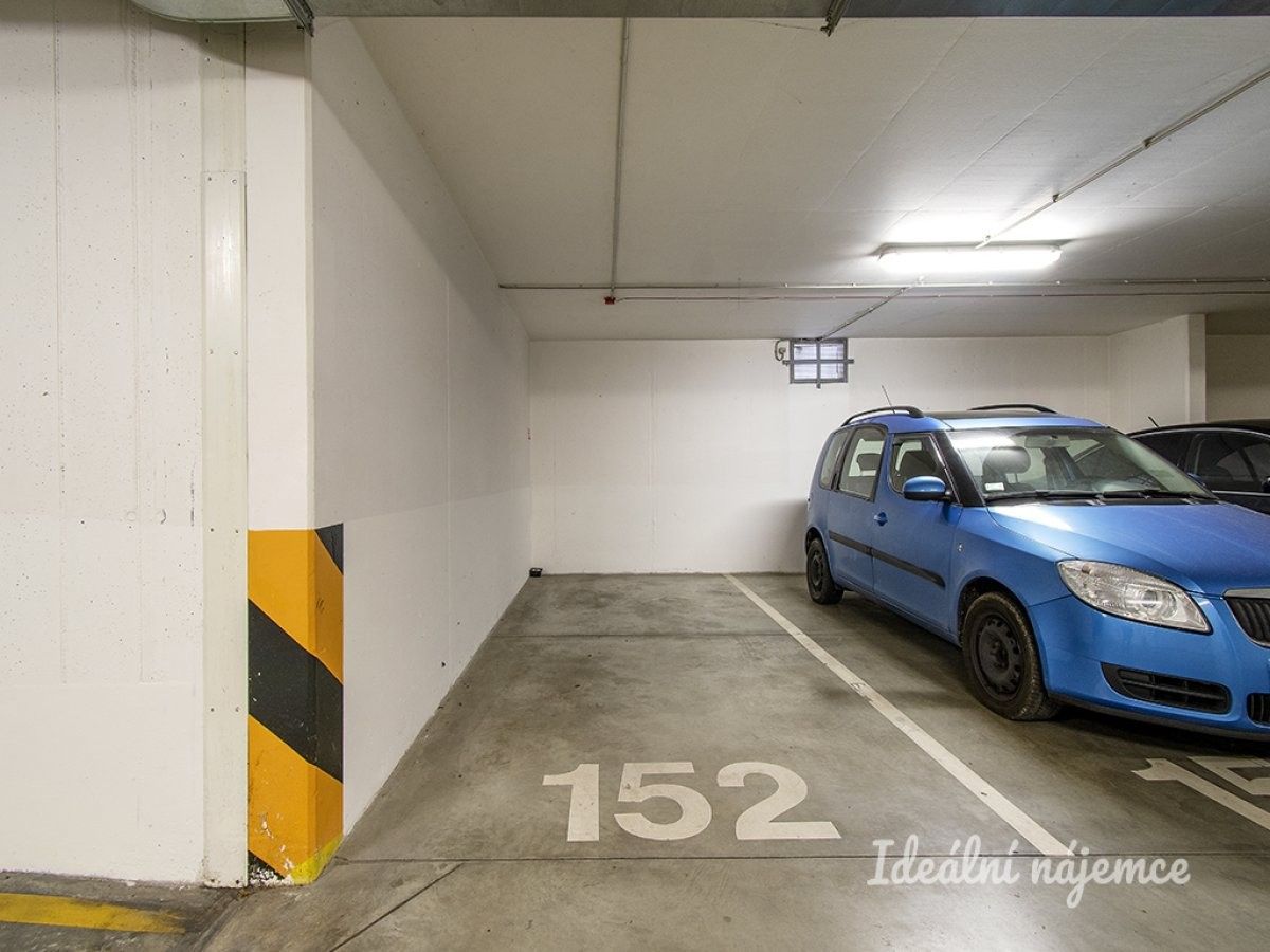 Byt 4+kk · 100 m² · Mattioliho, Praha - 3