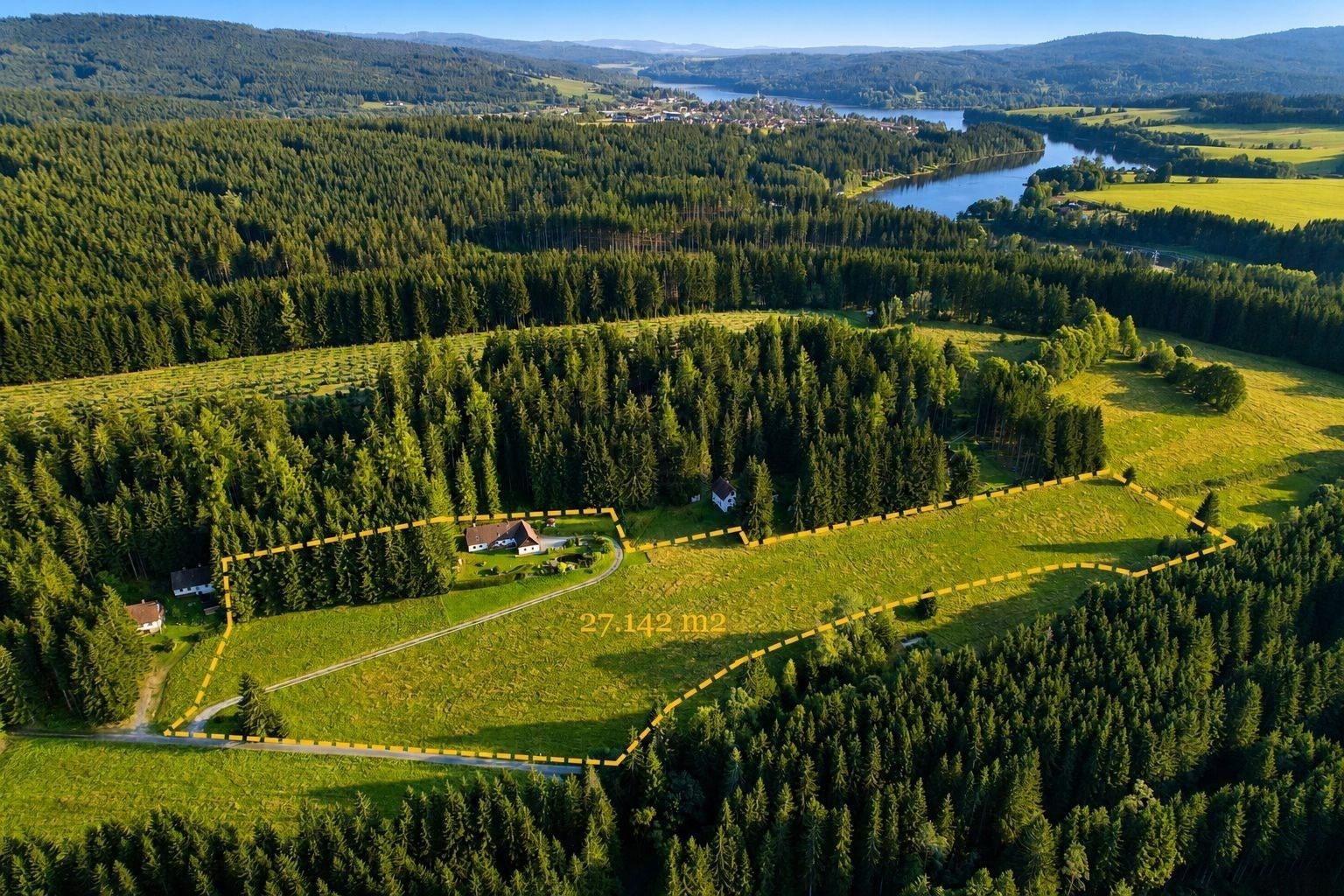Rodinné domy, Frymburk, 303 m² - 1