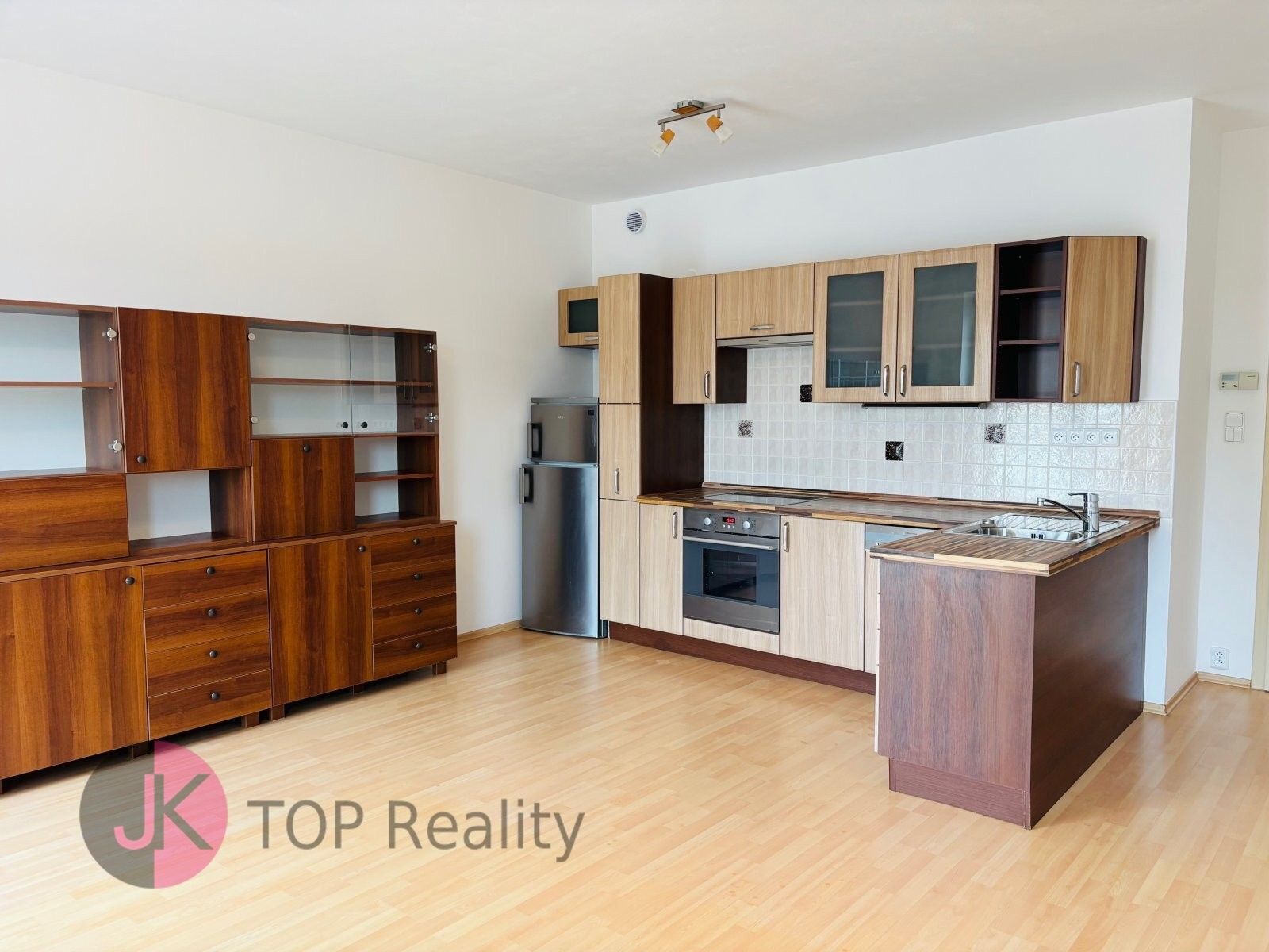 Pronájem byt 2+kk - náměstí Přátelství, Praha, 58 m²