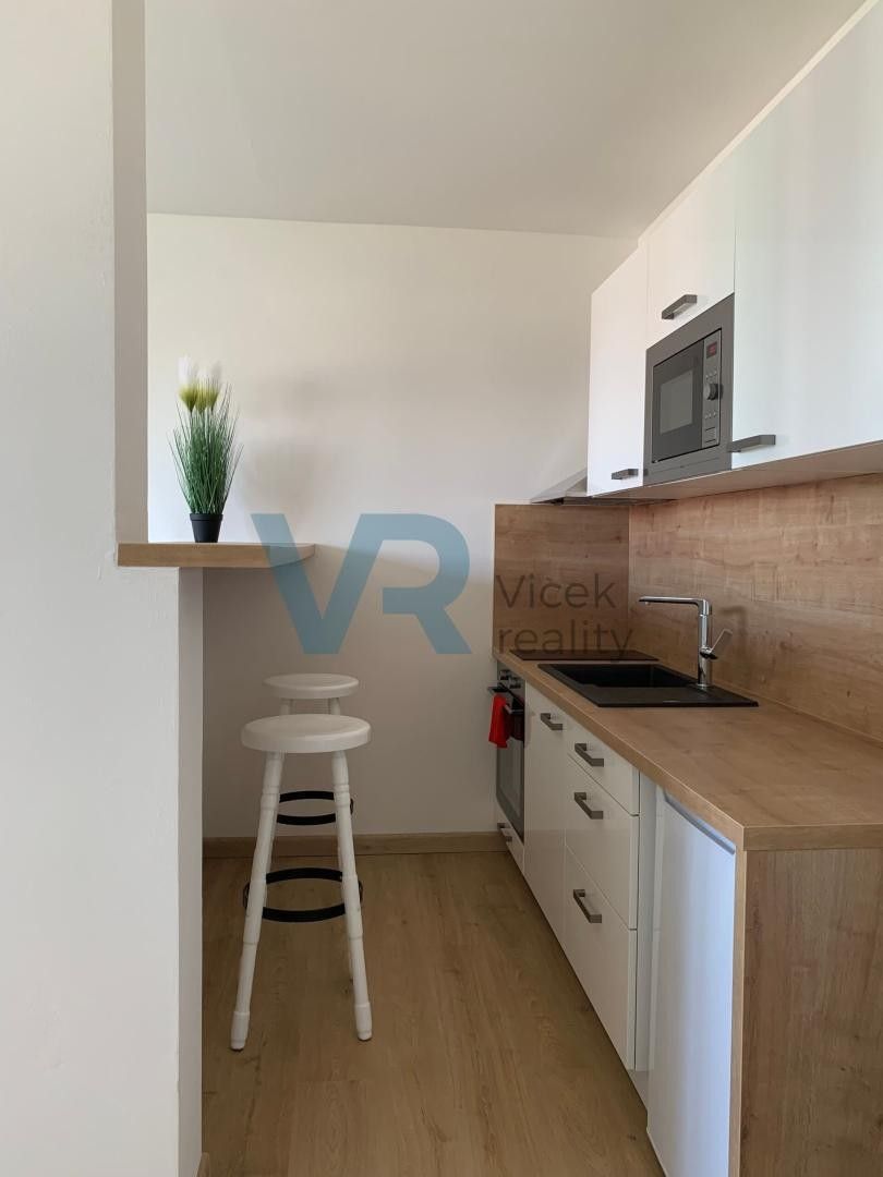 1+kk, Budovatelská 915, Trhové Sviny, 30 m² - 2