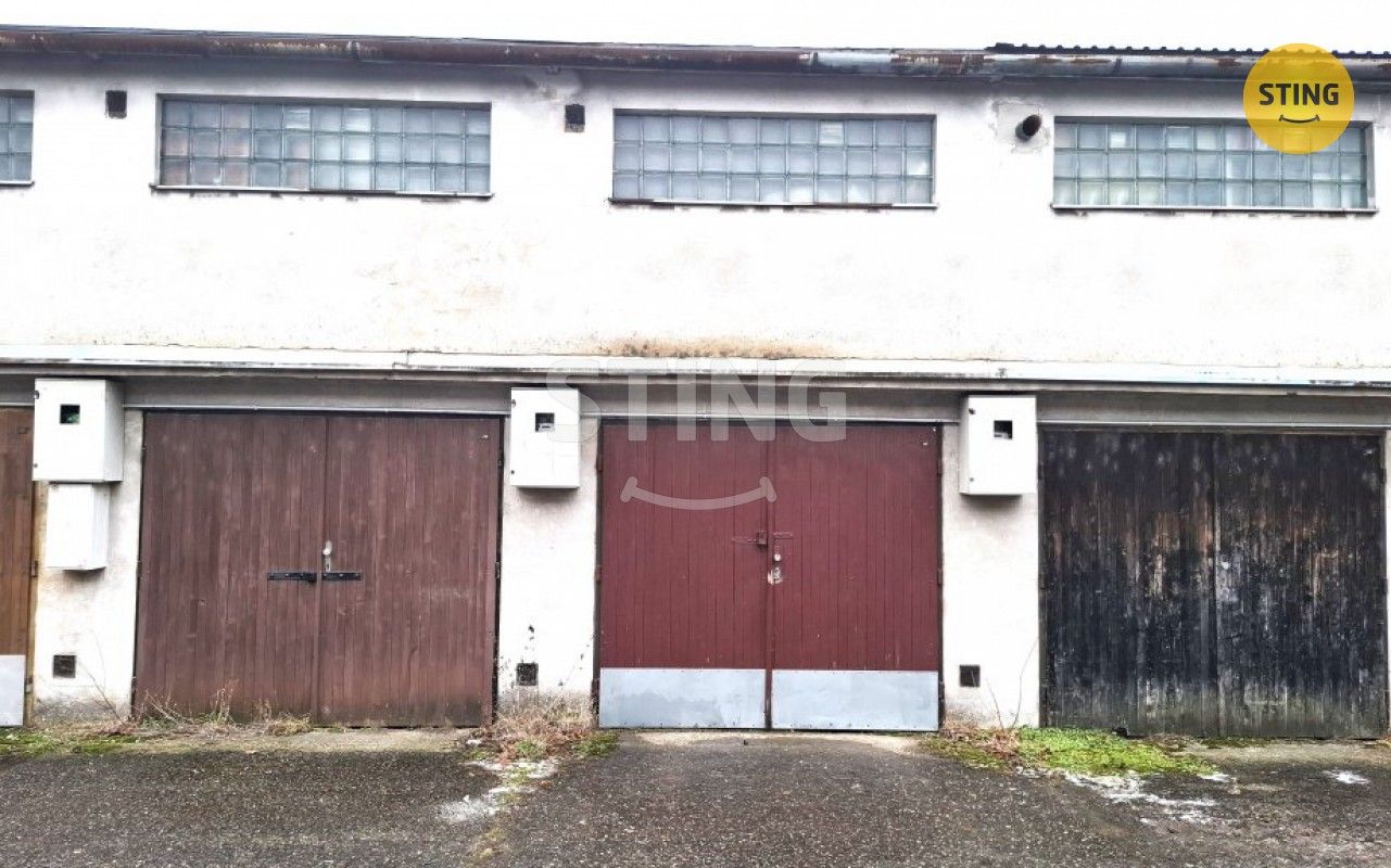 Garáže, Otrokovice, 18 m²