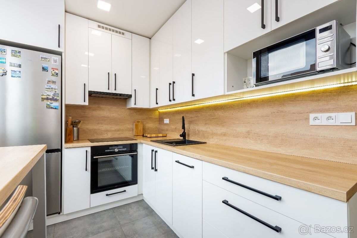 Byty, Ostrava, 708 00 - 1