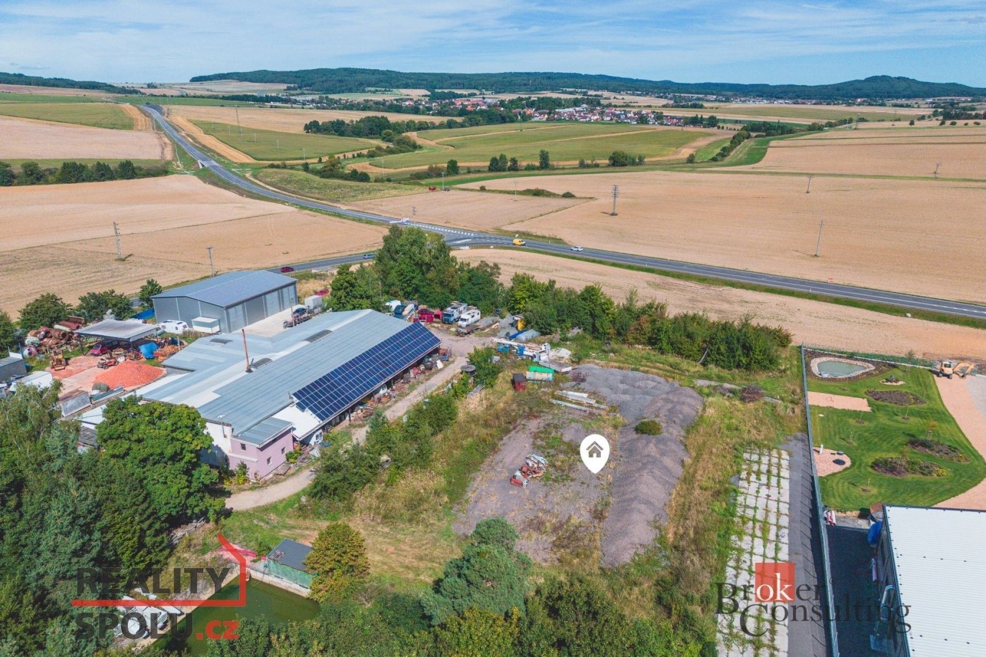 Pronájem komerční pozemek - Litohlavy, 5 000 m²