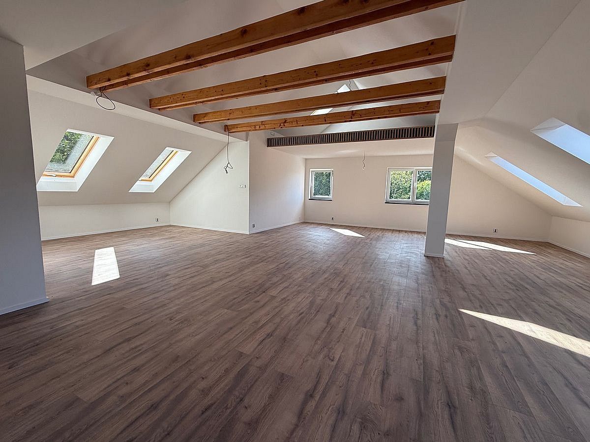 Byty, Karlštejn, okres Beroun, 138 m² - 1