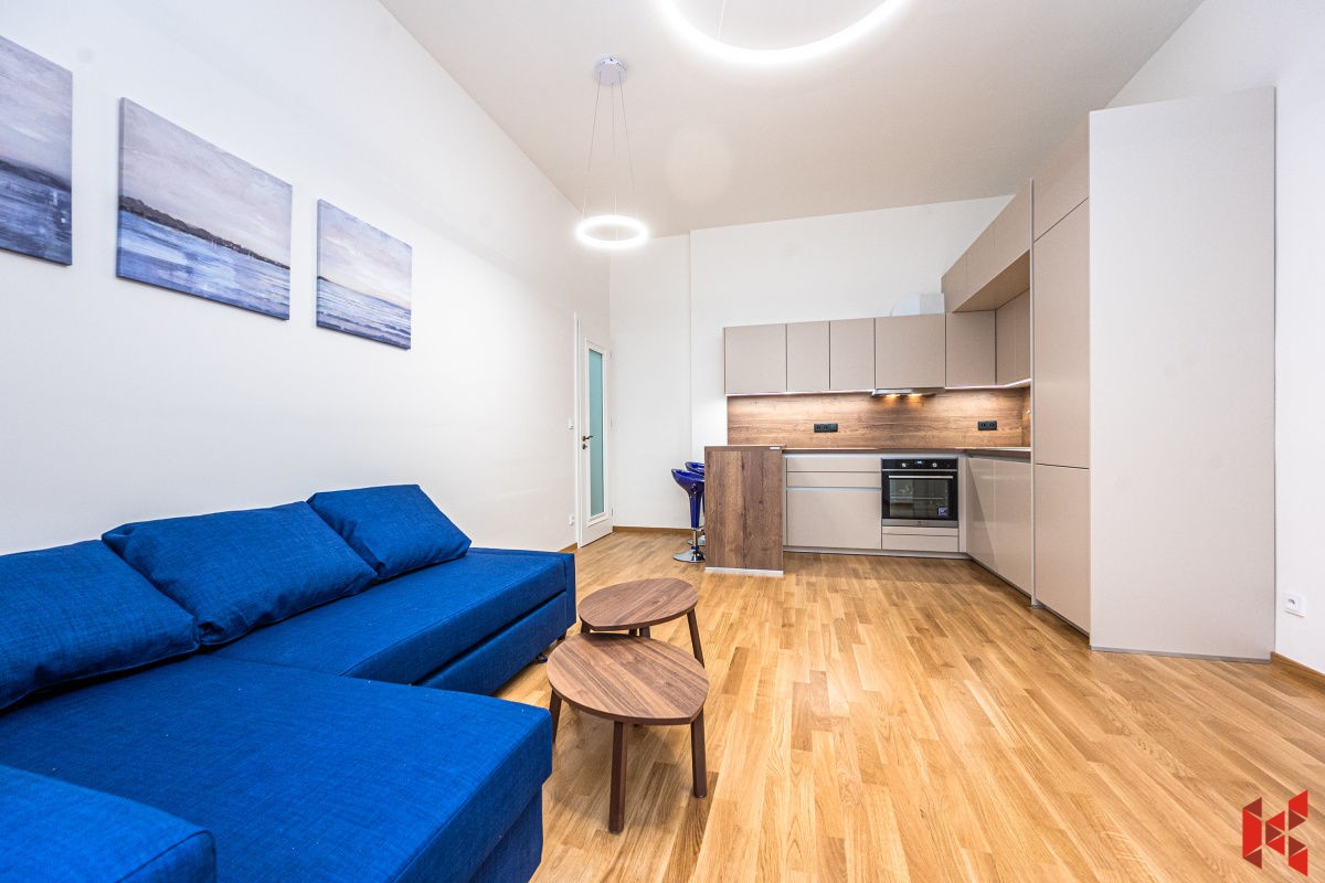 2+kk, Pernerova 413, Praha Karlín, 60 m² - 1