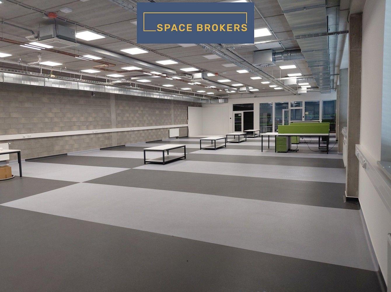 Pronájem sklad - Znojmo, 4 204 m² - 5