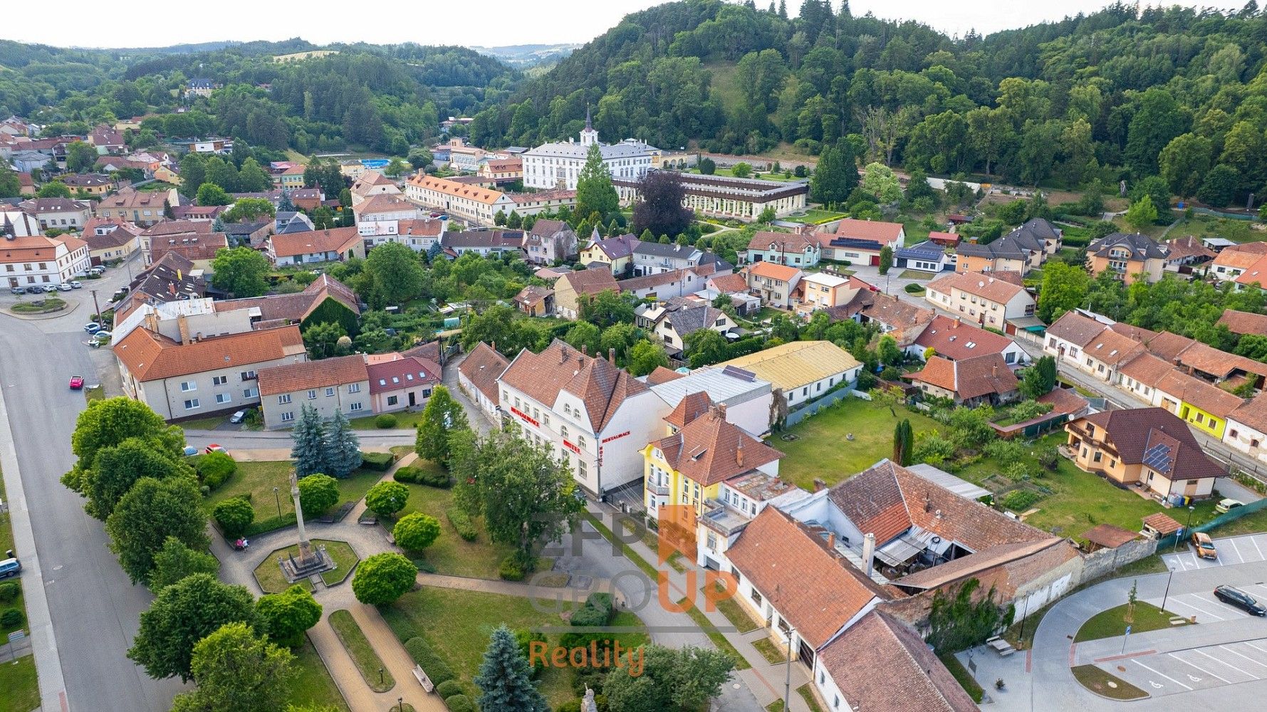Prodej ubytovací zařízení - nám. Osvobození, Lysice, okres Blansko, 1 400 m² - 5