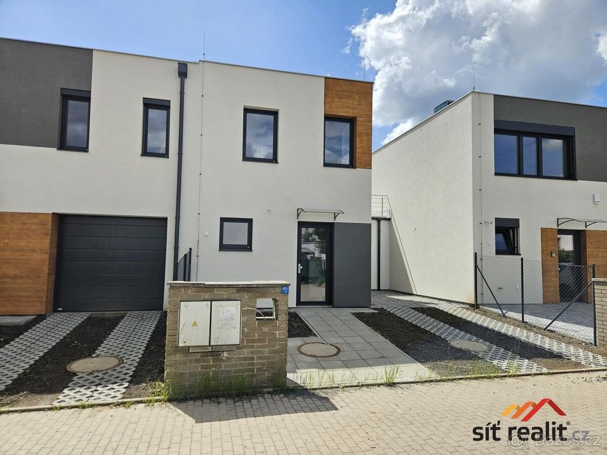 Prodej rodinný dům - Praha, 198 00