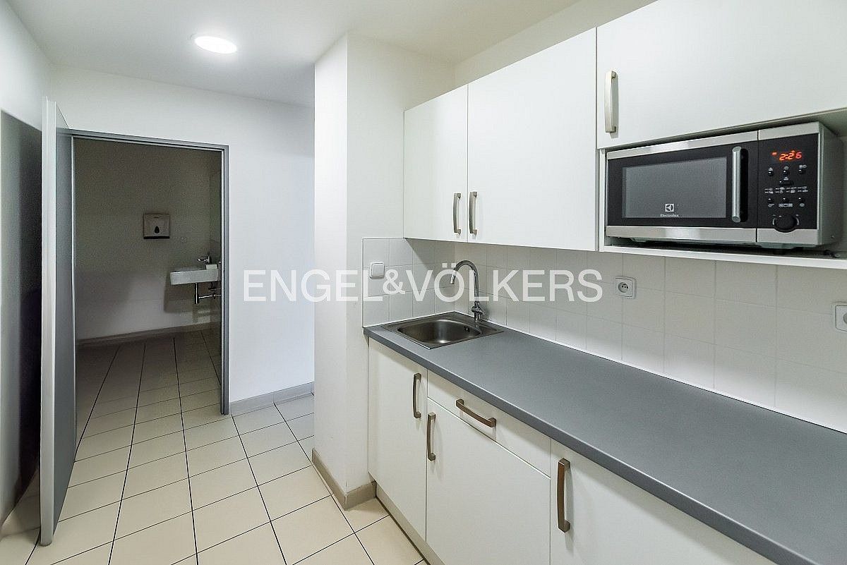 Pronájem kancelář - Praha - Smíchov, okres Praha 5, Hlavní město Praha, 130 m² - 5