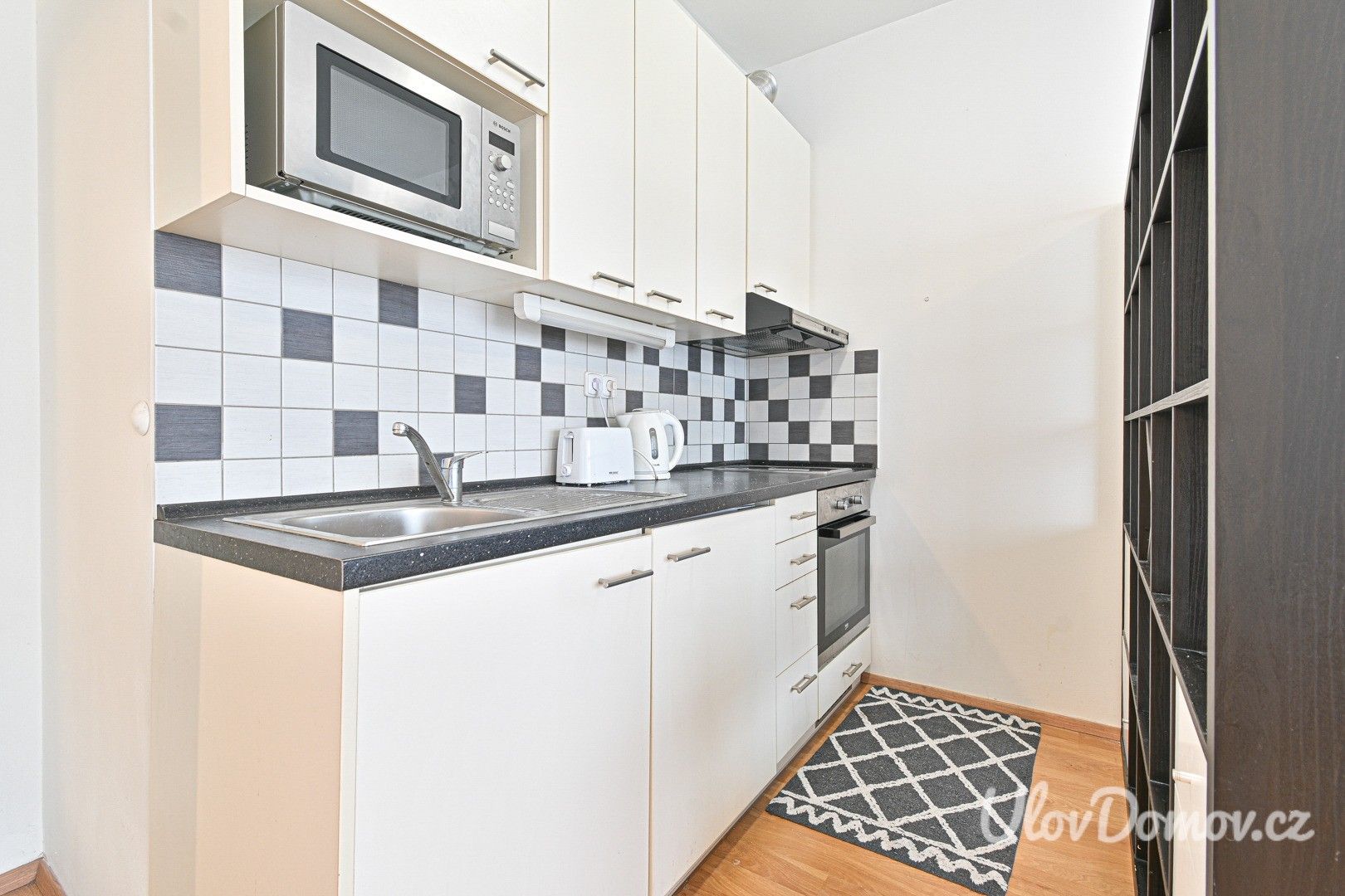 Prodej byt 1+kk - Modenská, Praha, 35 m²