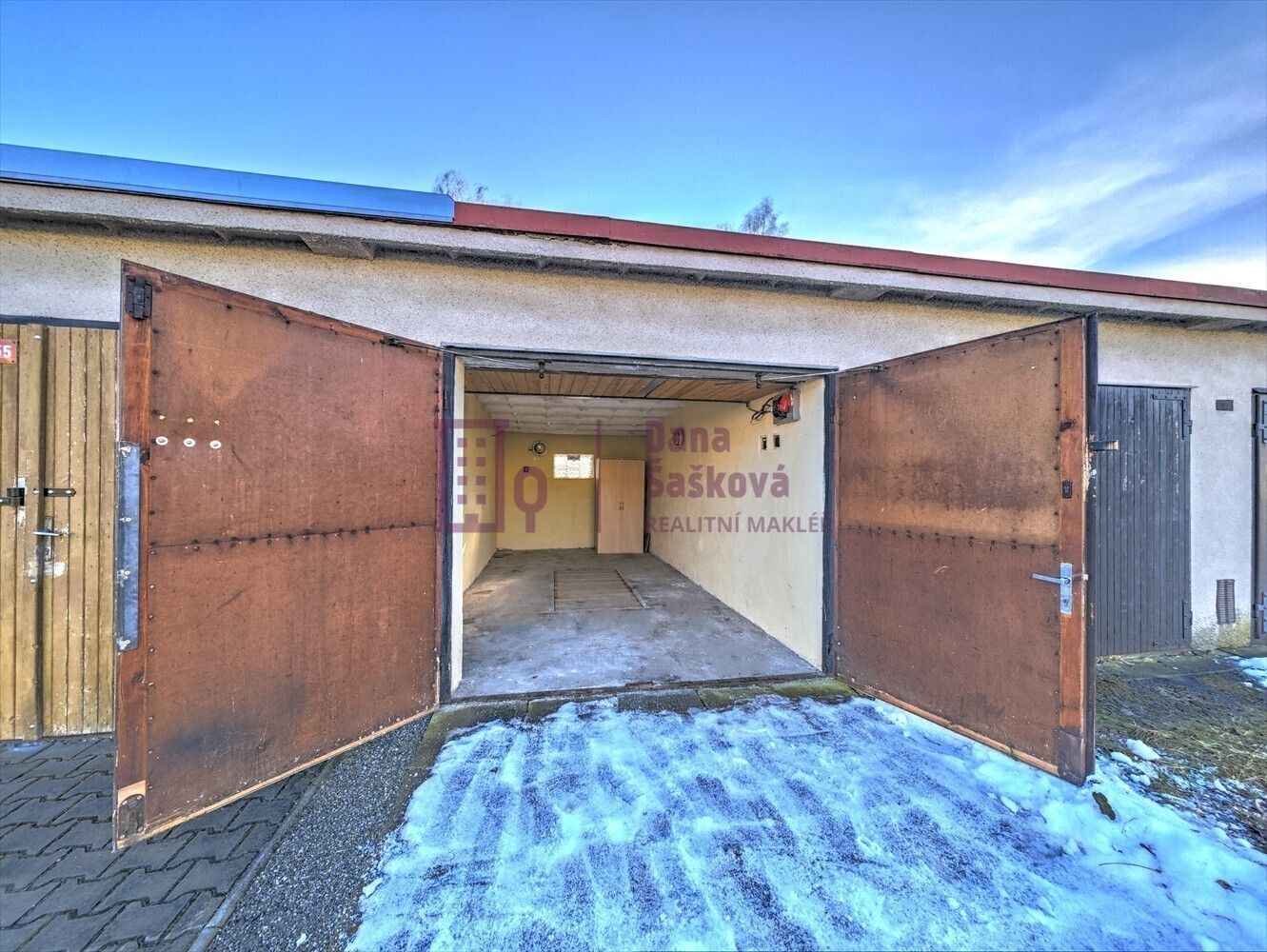 Garáže, sídliště Vajgar, Jindřichův Hradec, 18 m²