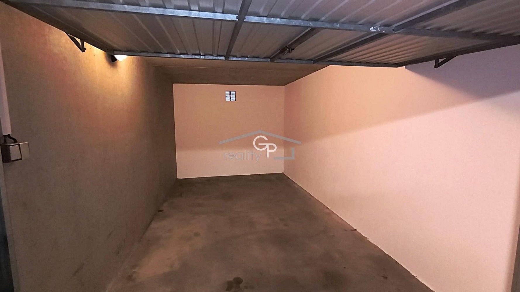 Nemovitost · 18 m² · M. Horákové, České Budějovice - České Budějovice 2 - 4