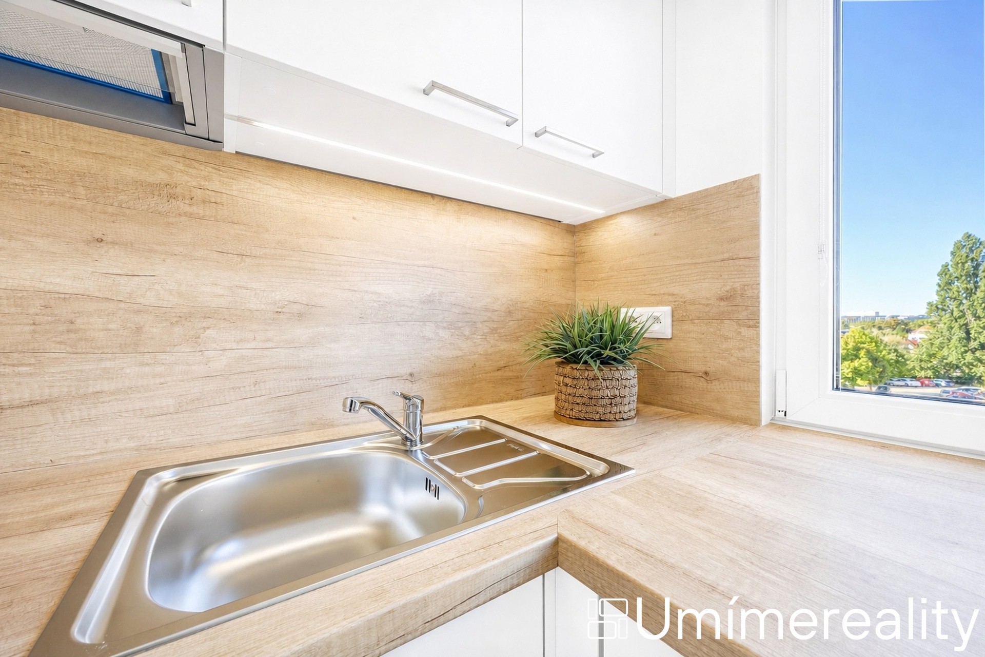 1+kk, Valentova, Praha, 30 m² - 2