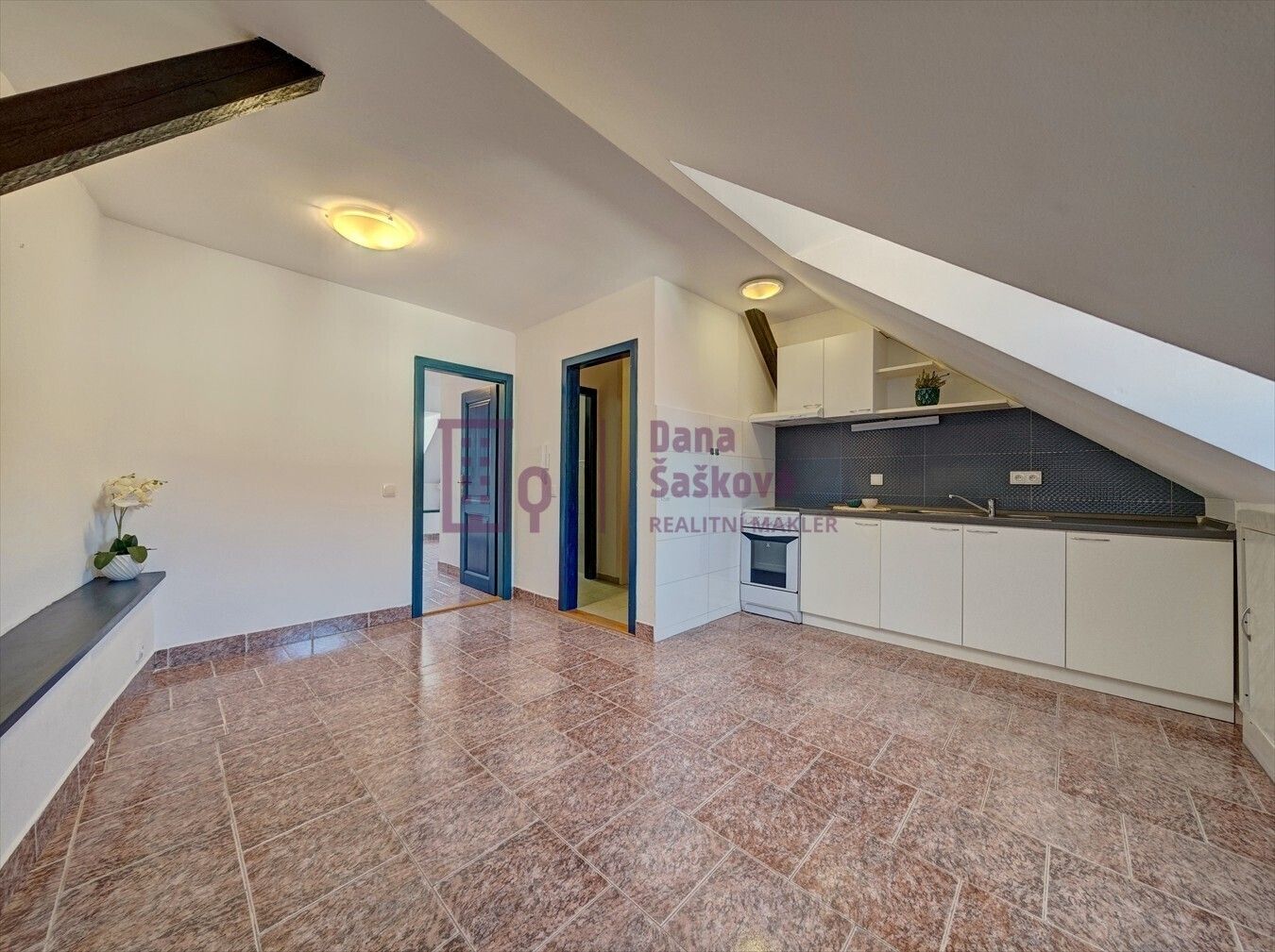 Pronájem byt 2+kk - Kostelní, Jindřichův Hradec, 50 m²