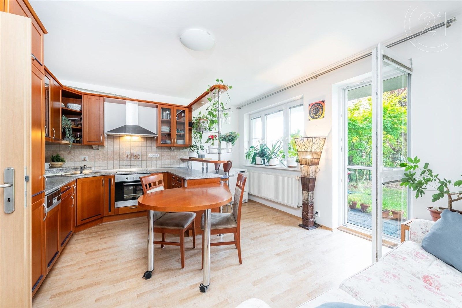 3+kk, Trojmezní, Šestajovice, 266 m²