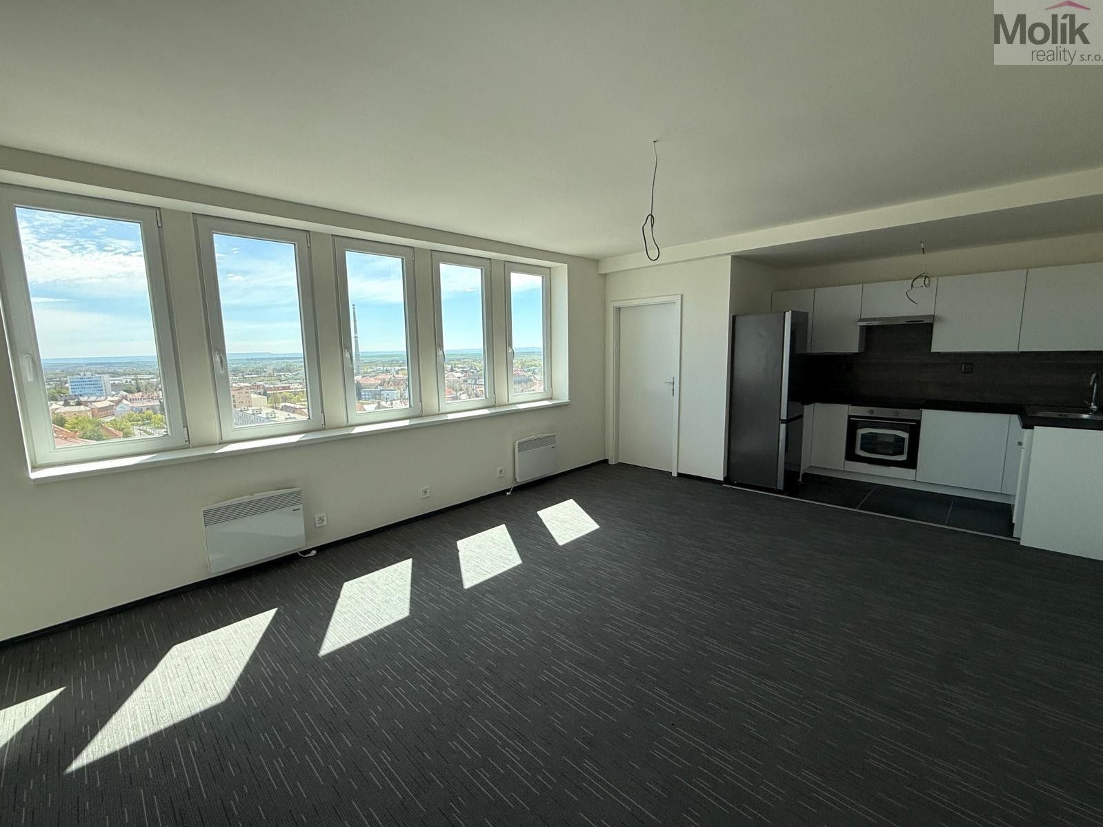 Byt 3+kk · 97 m² · Žižkovo náměstí, Chomutov - 3