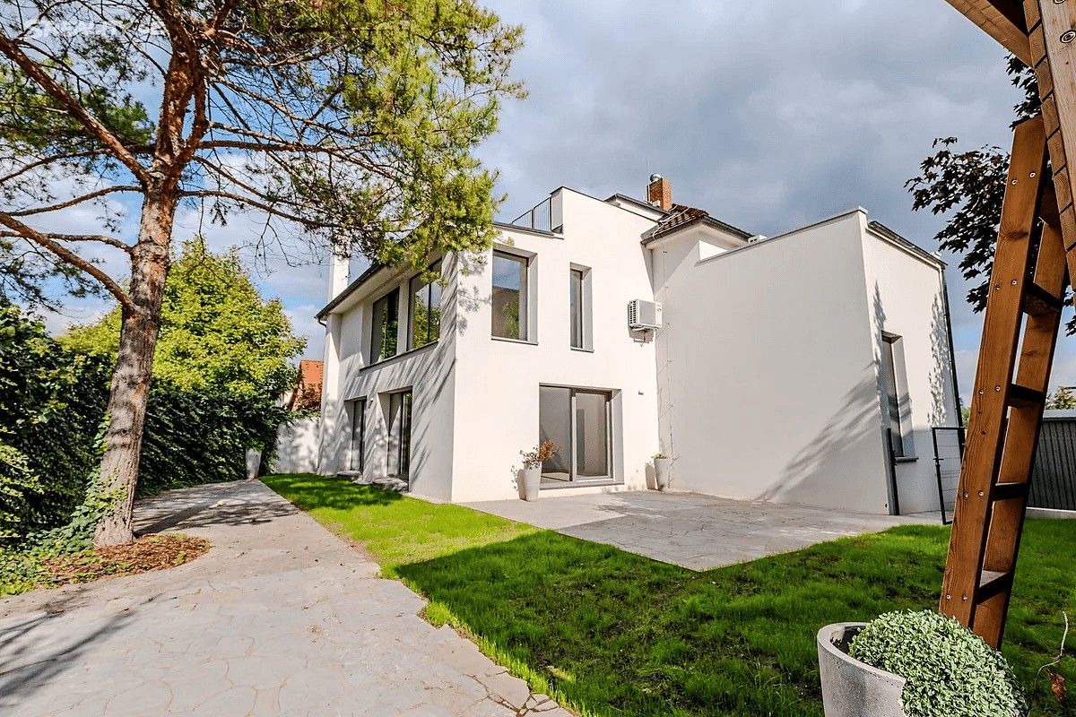 Vily, Starolázeňská, Praha 5 - Velká Chuchle, 334 m² - 2