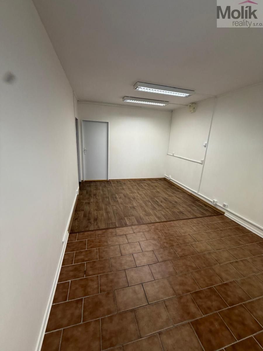 Kancelář · 55 m² · Růžová, Most - 3