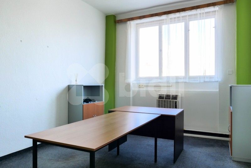 Pronájem kancelář - Korytná, Praha, 52 m²