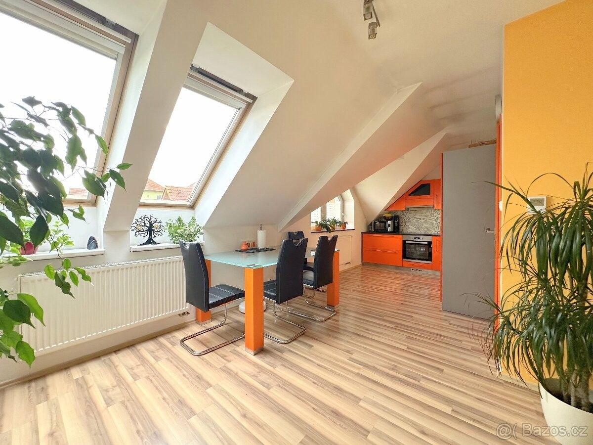 Byty, Tišnov, 666 01