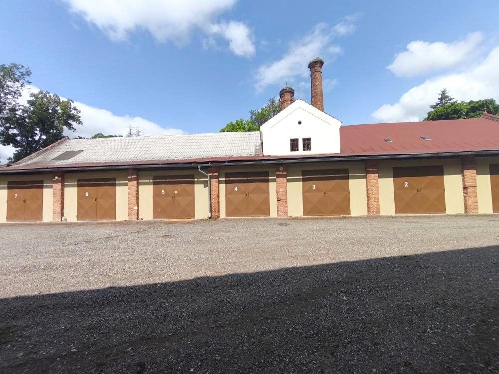 Prodej garáž - Zámek, 37 m²