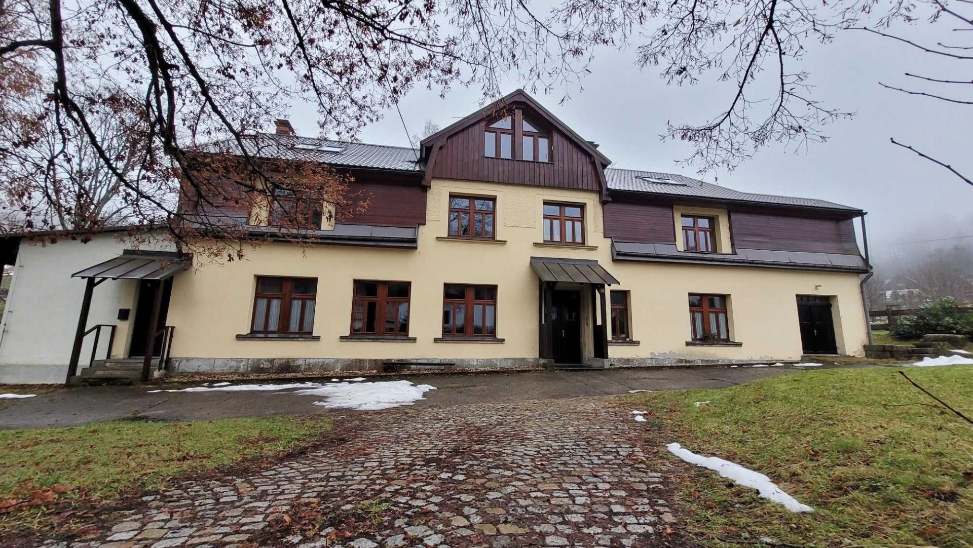 Prodej byt 3+1 - Janov nad Nisou, 177 m²