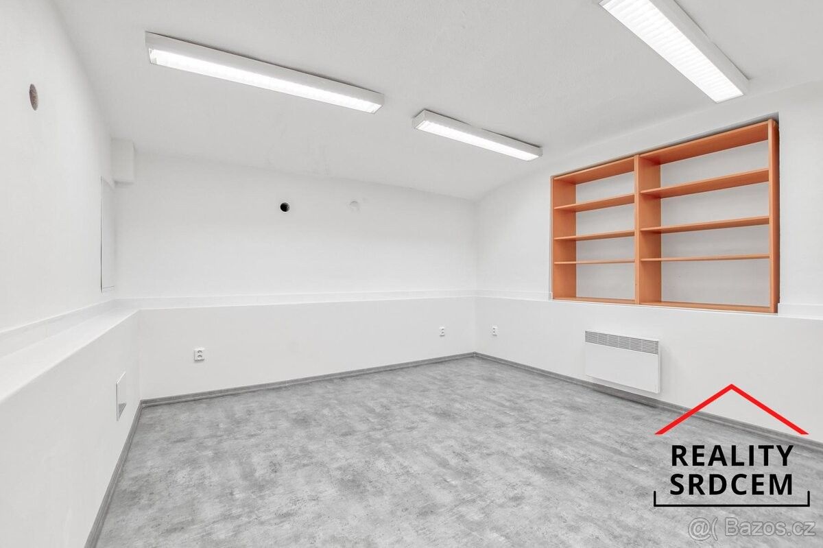 Kanceláře, Frýdek-Místek, 738 01 - 1