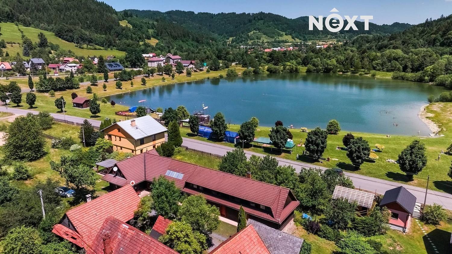Rodinné domy, Nový Hrozenkov, okres Vsetín, 328 m² - 1