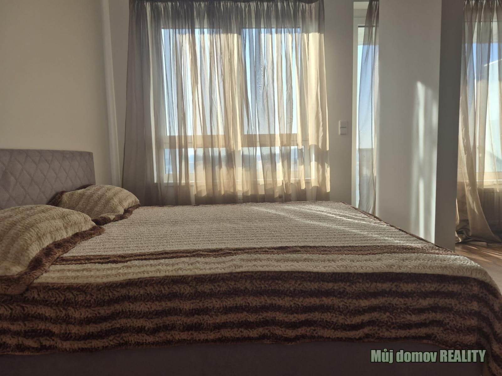 Pronájem byt 1+kk - Honzíkova,Praha 10, Dolní Měcholupy, 41 m²