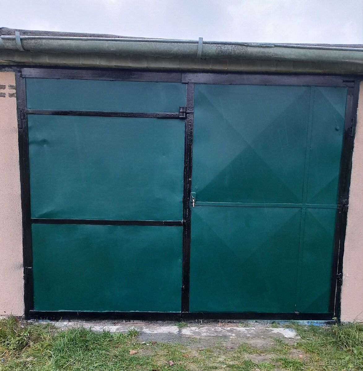 Garáže, Malá Roudka, 679 63