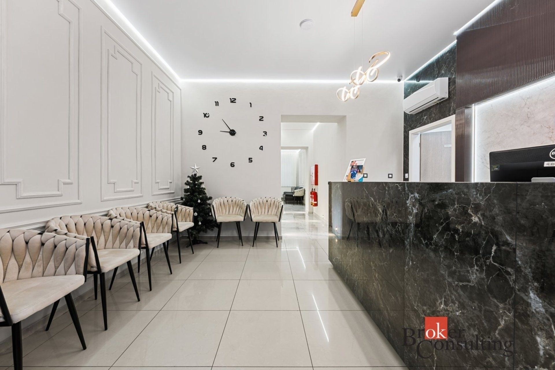 Ostatní, Koněvova, Praha, 238 m² - 1